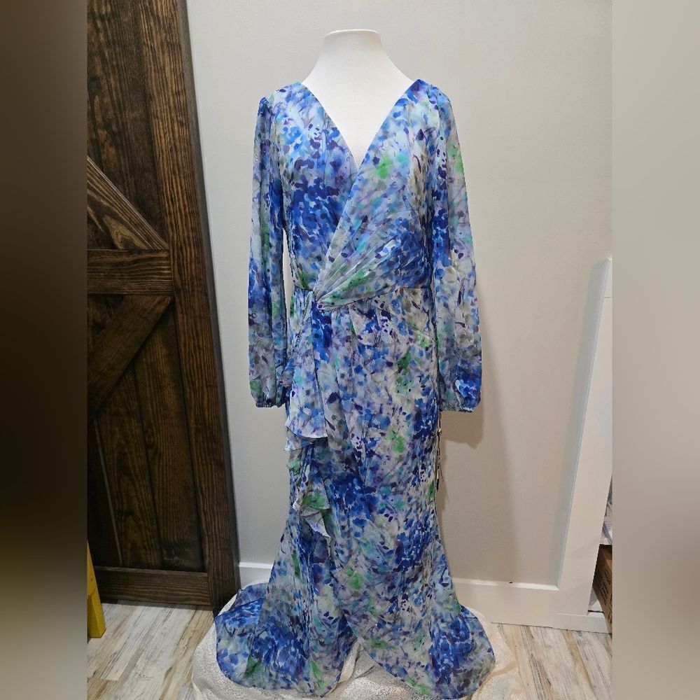 Adrianna Papell Abstract Floral Chiffon Gown NWT Size 14 Blue And White - Picture 3 of 5